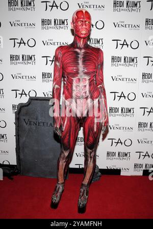 Heidi Klum Halloween Party, arrivo sul tappeto rosso al nightclub TAO di Las Vegas, Nevada. 29 ottobre 2011 credito: Erik Kabik Photography/MediaPunch Foto Stock