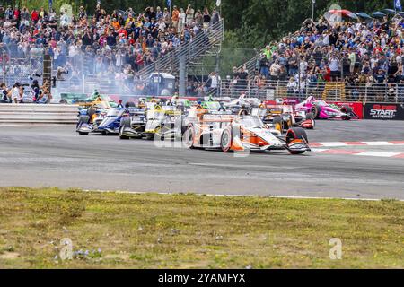 3 settembre 2023-Portland, OR: Il pilota della INDYCAR Series, GRAHAM RAHAL (15) di New Albany, Ohio, corre attraverso le curve durante il Gran Premio di Bitnile.com Foto Stock