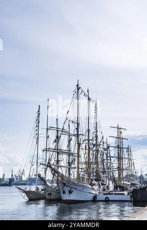 Barche a vela in regata a San Pietroburgo, Russia, Europa Foto Stock