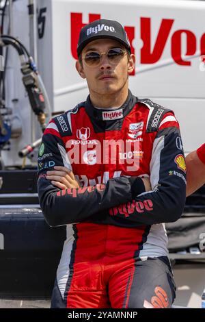 Il pilota di INDYCAR, CHRISTIAN LUNGAARD (45) di Hedensted, Danimarca, si prepara ad allenarsi per gli Indianapols 500 all'Indianapolis Motor Speedway di Indi Foto Stock