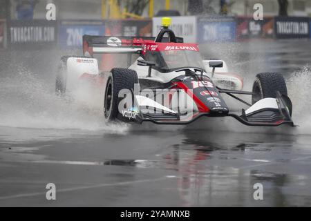 Il pilota DELLA INDYCAR Series, DAVID MALUKAS (18) di Chicago, Illinois, viaggia attraverso le curve durante una sessione di pratica bagnata e pericolosa per il Big Mach Foto Stock