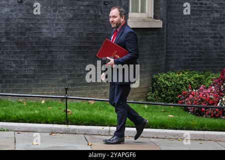 Londra, Regno Unito. 15 ottobre 2024. Ian Murray, Segretario di Stato per la Scozia, deputato Edimburgo Sud. I ministri del governo del partito laburista del Regno Unito partecipano alla riunione di gabinetto a Downing Street, che questa mattina si dice sia un gabinetto politico che può consentire ai ministri e al primo Ministro di comunicare più apertamente del solito. Crediti: Imageplotter/Alamy Live News Foto Stock