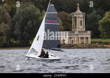 Durante i campionati mondiali di vela RS Venture CONNECT Para, Rutland Water, Regno Unito, ottobre 2024. (Foto: James Holyoak) Foto Stock