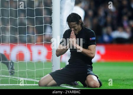 SPAGNA, Madrid: L'attaccante uruguaiano del París Saint-Germain Edinson Cavani lamenta un'opportunità persa durante la partita di Champions League 2015/16 tra R Foto Stock