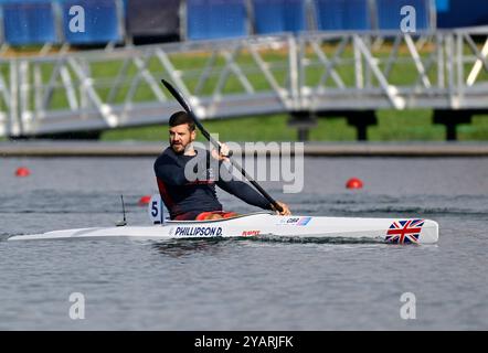 Parigi. Francia. 6 settembre 2024. Parigi 2024 Giochi paralimpici. Paracanoe. Stadio Olimpico Nautico. Parigi. David Phillipson (GBR) ai Para Canoe Heats durante le Paralimpiadi di Parigi del 2024 allo Stadio Nautico Olimpico, in Francia. Foto Stock