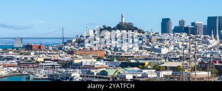 Vista panoramica di San Francisco con Coit Tower e Bay Bridge Foto Stock