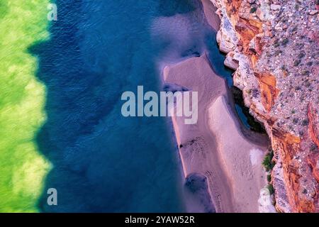 Limo sul fiume Colorado visto dal ponte Navajo a Marble Canyon, Arizona, Stati Uniti Foto Stock