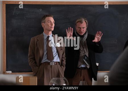 Oppenheimer anno : 2023 USA Direttore : Christopher Nolan. Cillian Murphy, Christopher Nolan che sparava Foto Stock