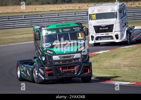 John Powell nel suo DAF LF durante la gara del British Truck Racing Championship 2024 a Snetterton, Norfolk, Regno Unito Foto Stock