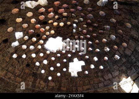 Kertikli Hammam (bagno intagliato) su Kertikli Hammam Sukak nella città fortificata di Famagosta (Gazimagusa), Cipro settentrionale. Costruito dagli ottomani Foto Stock