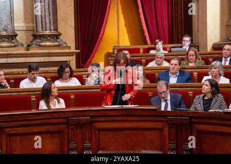 Barcellona, Spagna. 16 ottobre 2024. Sessione plenaria del Parlamento della Catalogna, in cui i gruppi politici chiedono al governo le questioni relative alla governance. Pleno del Parlamento de Cataluña, donde los grupos políticos preguntan al gobierno sobre cuestiones relacionadas con el gobierno. Nella foto: silvia Paneque News, Politics, Barcelona Spain mercoledì 16 ottobre 2024 (foto di Eric Renom/LaPresse) crediti: LaPresse/Alamy Live News Foto Stock