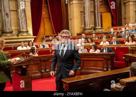 Barcellona, Spagna. 16 ottobre 2024. Sessione plenaria del Parlamento della Catalogna, in cui i gruppi politici chiedono al governo le questioni relative alla governance. Pleno del Parlamento de Cataluña, donde los grupos políticos preguntan al gobierno sobre cuestiones relacionadas con el gobierno. Nella foto: toni castella News, Politics, Barcelona Spain mercoledì 16 ottobre 2024 (foto di Eric Renom/LaPresse) crediti: LaPresse/Alamy Live News Foto Stock