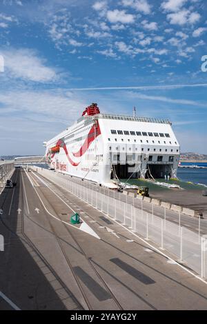 Il traghetto della linea CTN per la Tunisia al terminal dei traghetti Beausejour 3C al porto di Marsiglia, Francia Foto Stock