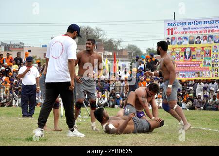 India, Punjab, Anadphur, beffandosi combattimenti Foto Stock