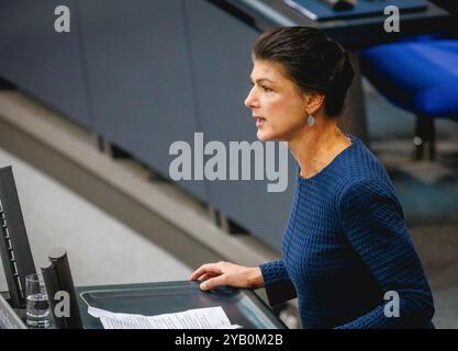 Berlino, Germania. 16 ottobre 2024. Sahra Wagenknecht, Alliance Sahra Wagenknecht, registrata durante un dibattito al Bundestag di Berlino, il 16 ottobre 2024. Credito: dpa/Alamy Live News Foto Stock