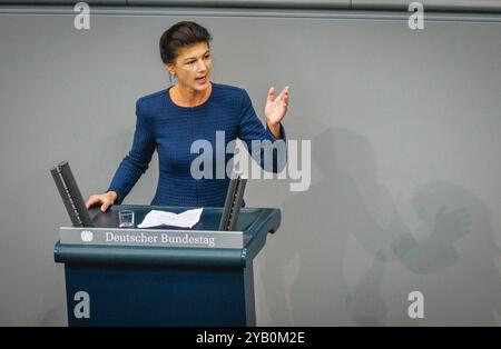 Berlino, Germania. 16 ottobre 2024. Sahra Wagenknecht, Alliance Sahra Wagenknecht, registrata durante un dibattito al Bundestag di Berlino, il 16 ottobre 2024. Credito: dpa/Alamy Live News Foto Stock