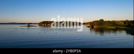 Paesaggio droni dell'isola di Rono e Varnisaary nel lago kallavesi finlandia orientale Kuopio , Europa Foto Stock