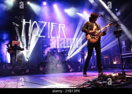 Hozier (Andrew Hozier-Byrne) si esibisce all'o2 Academy di Newcastle il 22 maggio 2015 Foto Stock