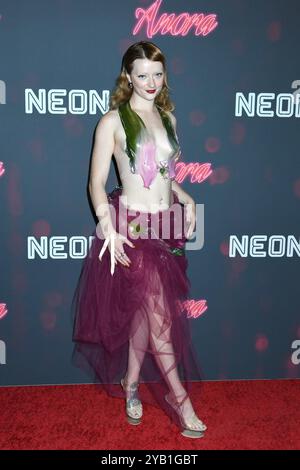 NY. 15 ottobre 2024. Lindsey Normington agli arrivi per ANORA Premiere, Regal Times Square, New York, NY, 15 ottobre, 2024. crediti: Quoin Pics/Everett Collection/Alamy Live News Foto Stock