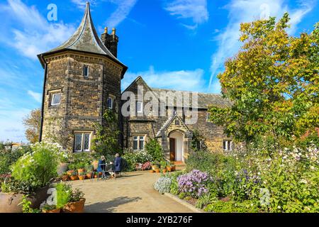 The Garden Cottage presso RHS Garden Bridgewater Gardens, Worsley a Salford, Greater Manchester, Inghilterra, Regno Unito Foto Stock