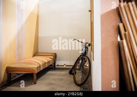 ERP - una replica in costruzione dell'allegato segreto. La casa di Amsterdam, dove Anne, i suoi genitori, la sorella e altri quattro ebrei si sono nascosti per due anni, è stata ricreata a grandezza naturale. La replica è in mostra a New York alla Anne Frank the Exhibition. ANP ROB ENGELAAR netherlands Out - belgio Out Foto Stock