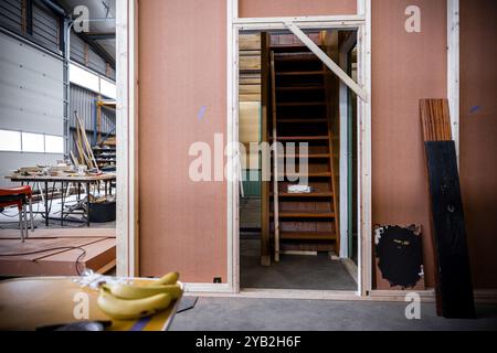 ERP - una replica in costruzione dell'allegato segreto. La casa di Amsterdam, dove Anne, i suoi genitori, la sorella e altri quattro ebrei si sono nascosti per due anni, è stata ricreata a grandezza naturale. La replica è in mostra a New York alla Anne Frank the Exhibition. ANP ROB ENGELAAR netherlands Out - belgio Out Foto Stock