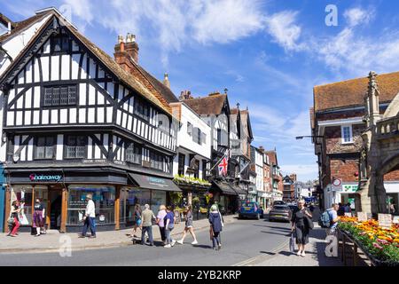 Shakeaway milkshake shop e avicola cross su Silver Street e Minster Street, centro di Salisbury, Wiltshire Inghilterra, Regno Unito, Europa Foto Stock