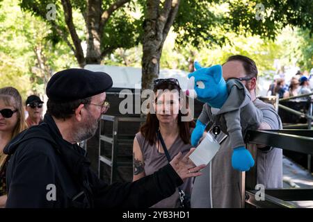 Seattle, Stati Uniti. 1 settembre 2024. Scene del festival musicale internazionale Bumbershoot del fine settimana. L'iconico festival di musica e arte attira migliaia di persone Foto Stock