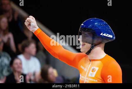 BALLERUP - 16/10/2024, Harrie Lavreysen durante la finale sprint del team nella prima giornata dei Campionati del mondo di ciclismo su pista alla Ballerup Super Arena. ANP IRIS VAN DEN BROEK Foto Stock