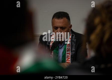 Madrid, Spagna. 16 ottobre 2024. Il presidente dell'Unione dei giornalisti palestinesi, Nasser Abu Baker, nel corso di una conferenza stampa tenutasi oggi pomeriggio a Madrid. Crediti: D. Canales Carvajal/Alamy Live News Foto Stock