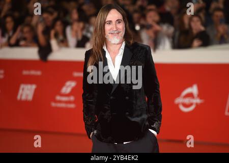 Roma, Lazio. 16 ottobre 2024. Manuel Agnelli partecipa alla cerimonia di apertura e al Red carpet "Berlinguer - la grande ambizione" (Berlinguer - la grande ambizione) durante il 19° Festival del Cinema di Roma presso l'Auditorium Parco della musica il 16 ottobre 2024 a Roma. Crediti: massimo insabato/Alamy Live News Foto Stock