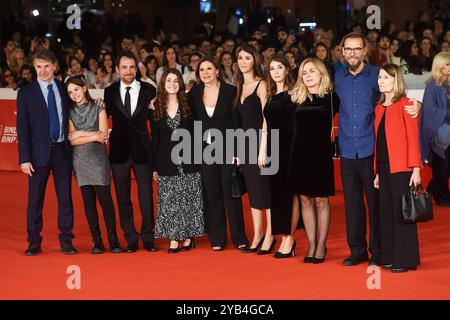 Cerimonia di apertura e Berlinguer - la grande ambizione Berlinguer - il tappeto rosso la grande ambizione il cast partecipa alla cerimonia di apertura e Berlinguer - la grande ambizione Berlinguer - il tappeto rosso la grande ambizione durante il 19° Festival del Cinema di Roma all'Auditorium Parco della musica il 16 ottobre 2024 a Roma, Italia. Imago-images/Emmefoto Copyright: XImago-images/Emmefotox Foto Stock