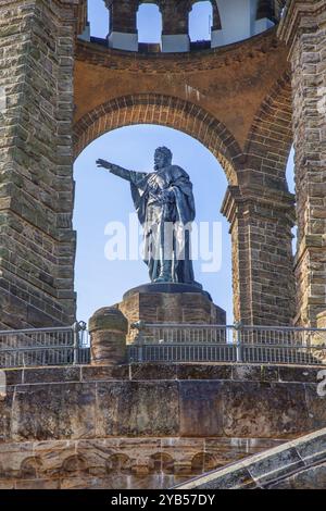 Monumento Kaiser Wilhelm, porta Westfalica, Weser Valley, Weserbergland, Renania settentrionale-Vestfalia, Germania, Europa Foto Stock