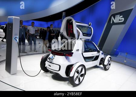 IAA Francoforte, Germania, 16 settembre 2011, Volkswagen mostra una nuova concept auto elettrica chiamata Nils, una monoposto urbana, Europa Foto Stock