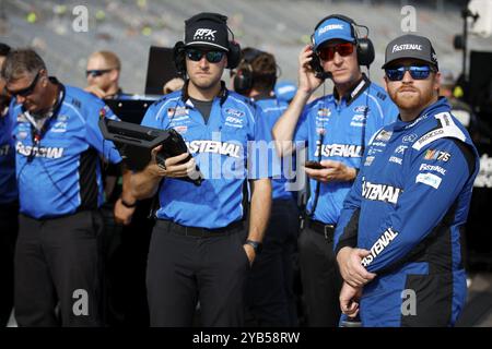 Chris Buescher, pilota della NASCAR Cup (17), scende in pista per qualificarsi per il Quaker State 400, disponibile al Walmart presso l'Atlanta Motor Speedway di ha Foto Stock