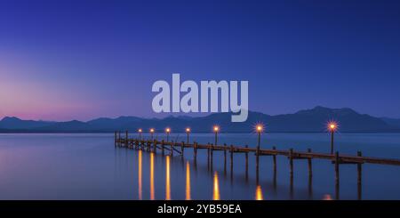 Alba al famoso Chiemsee, Baviera, Germania, Europa Foto Stock