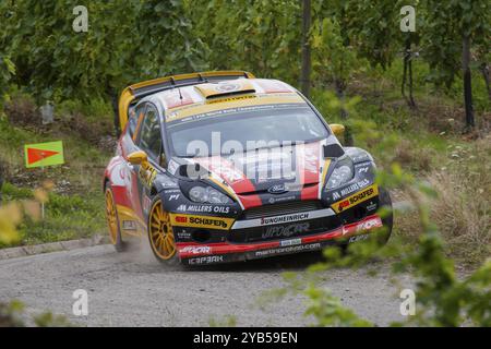 Martin Prokop e Jan Tomanek gareggiano nella loro Ford Fiesta RS WRC durante il primo giorno del rally ADAC Deutschland il 22 agosto 2014 a Treviri, Germania, EUR Foto Stock