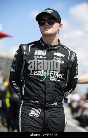 NASCAR Xfinty driver, Justin Haley (10) sale in pista per qualificarsi per l'Alsco Uniforms 250 all'Atlanta Motor Speedway di Hampton GA Foto Stock