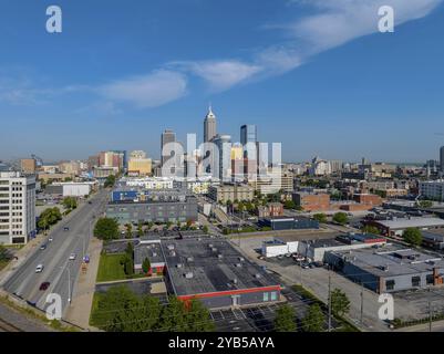 Vista aerea di Indianapolis, comunemente conosciuta come Indy, è la capitale dello stato e la città più popolosa dello stato dell'Indiana Foto Stock