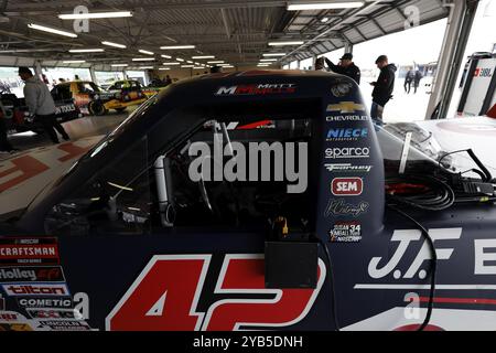 Matt Mills si mette in pista per allenarsi per il Heart of America 200 a Kansas City, Kansas, USA, Nord America Foto Stock