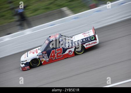 Matt Mills si mette in pista per allenarsi per il Heart of America 200 a Kansas City, Kansas, USA, Nord America Foto Stock