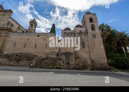 PALERMO, 15 GIUGNO 2023 - Chiesa di San Giovanni degli Eremiti a Palermo, Sicilia, Italia Foto Stock