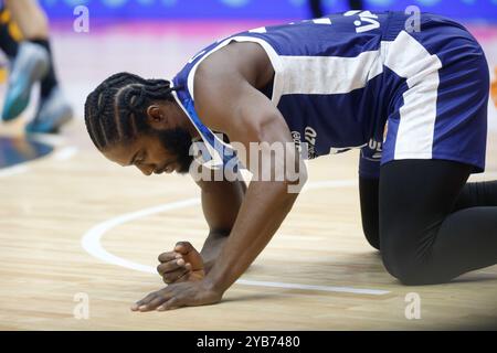 Semi Ojeleye del Valencia Basket in azione Foto Stock