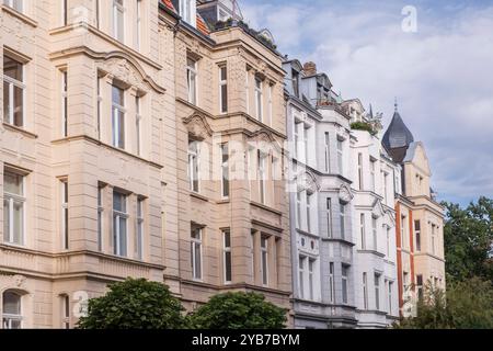 Altbauten im Kölner Stadtteil Nippes *** vecchi edifici nel quartiere Nippes di Colonia Nordrhein-Westfalen Deutschland, Germania GMS17845 Foto Stock