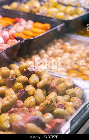 olive marinate in modi diversi Foto Stock