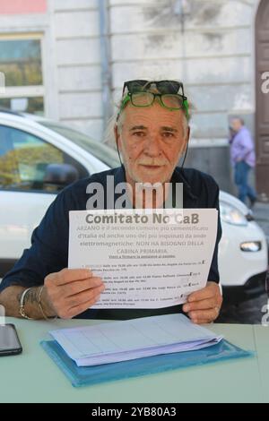 29 settembre 2024, Arzano, Campania/Napoli, Italia: Petizione dei cittadini di Arzano, in provincia di Napoli, contro la costruzione di una centrale elettrica sul territorio cittadino. (Credit Image: © Salvatore Esposito/Pacific Press via ZUMA Press Wire) SOLO PER USO EDITORIALE! Non per USO commerciale! Foto Stock