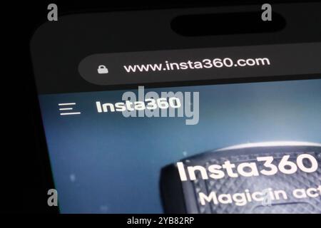 Shanghai, Cina - 24 luglio 2024: Logo del marchio Insta360 sul sito web. Azienda produttrice di telecamere Foto Stock