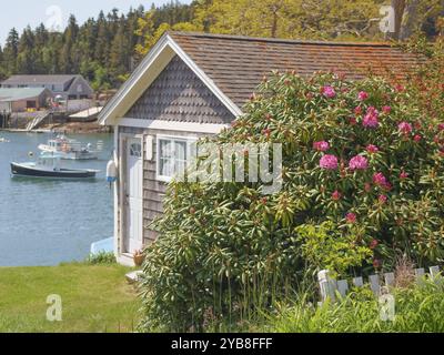 Stile di vita costiero in un villaggio di pescatori Foto Stock