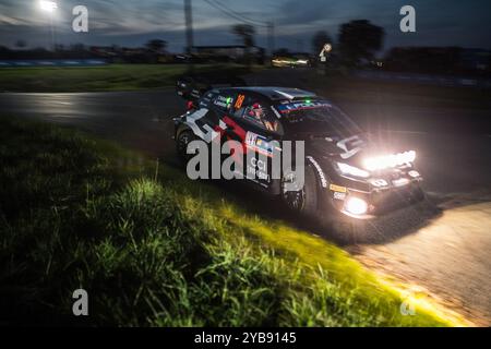 Klatovy, Repubblica Ceca. 17 ottobre 2024. L'equipaggio giapponese-irlandese Takamoto Kacuta, Aaron Johnston con Toyota GR Yaris Rally1 gareggiano durante l'evento Central European Rally World Rally Championship a Klatovy, Repubblica Ceca, il 17 ottobre 2024. Crediti: Petr Skrivanek/CTK Photo/Alamy Live News Foto Stock