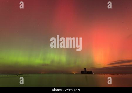 Aurora boreale sul Mar Baltico a Gdynia, Polonia © Wojciech Strozyk / Alamy foto d'archivio Foto Stock